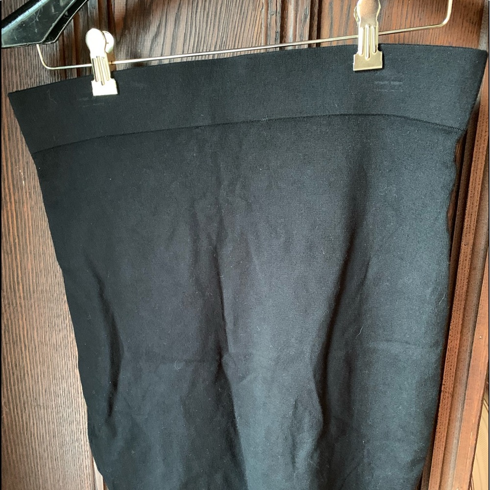 BCBG black knit skirt - size Large
